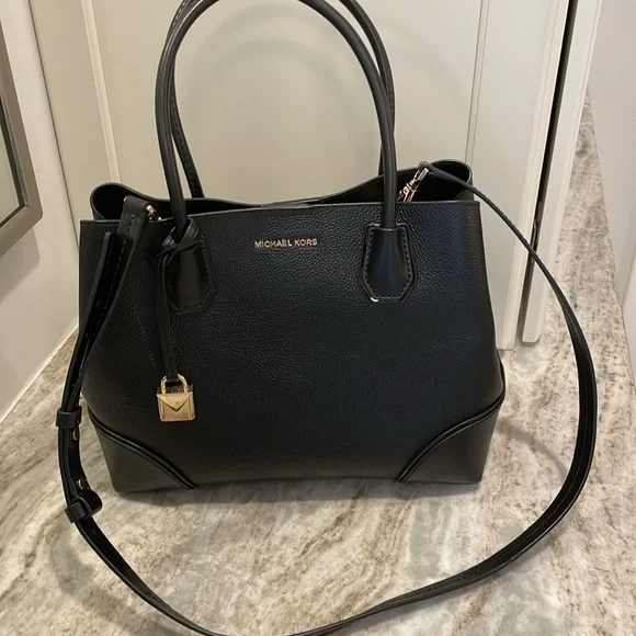 Michael Kors Mercer Gallery Satchel Handbag - Picture 2 of 8